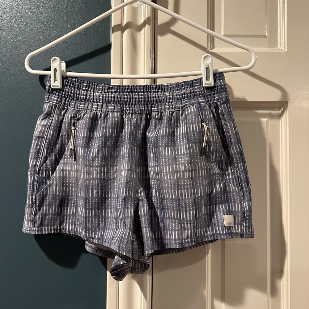 Vuori Women's Blue Patterned Unlined Athletic Shorts